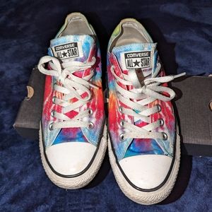 Like new tie dye Converse